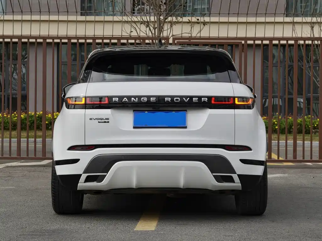 Land Rover Evoque 2021 — фото 12