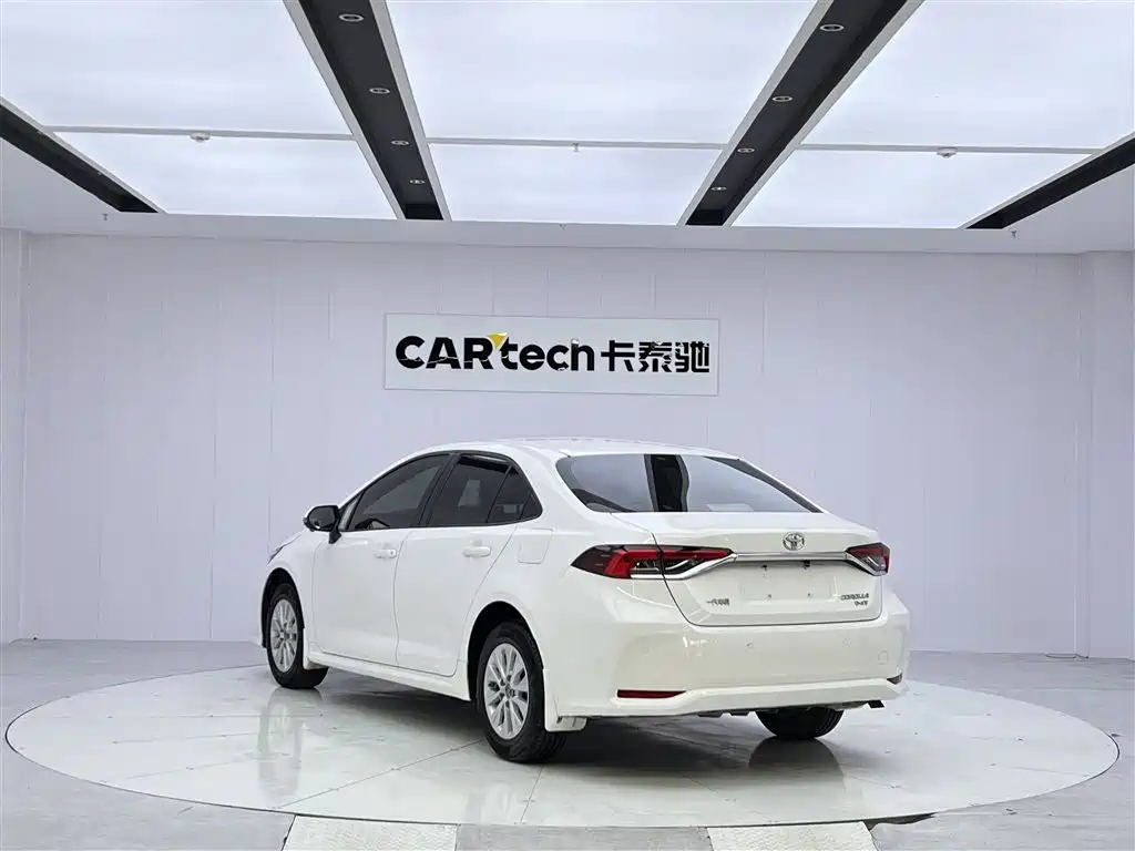 Toyota Corolla 2020 — фото 7
