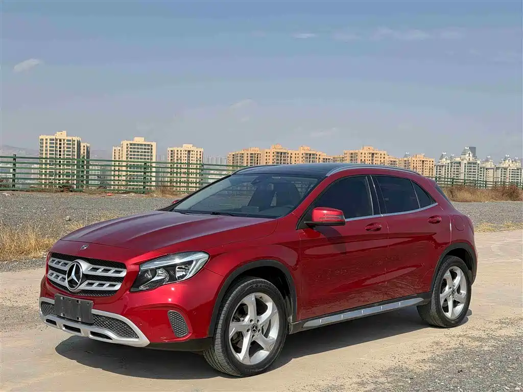 Mercedes-Benz GLA 2017 — фото 1