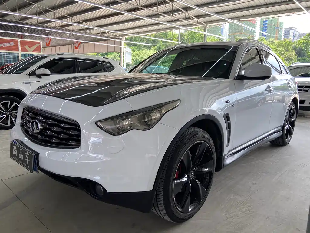 Infiniti FX 2010
