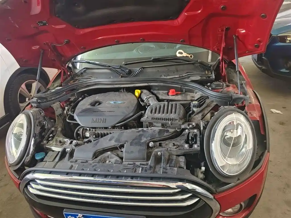 MINI Clubman 2018 — фото 20