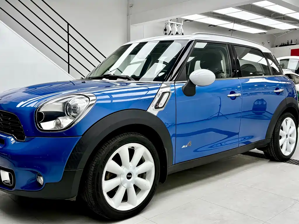 MINI Countryman 2012 — фото 18