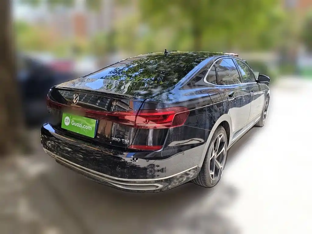 Volkswagen Passat 2024 — фото 16