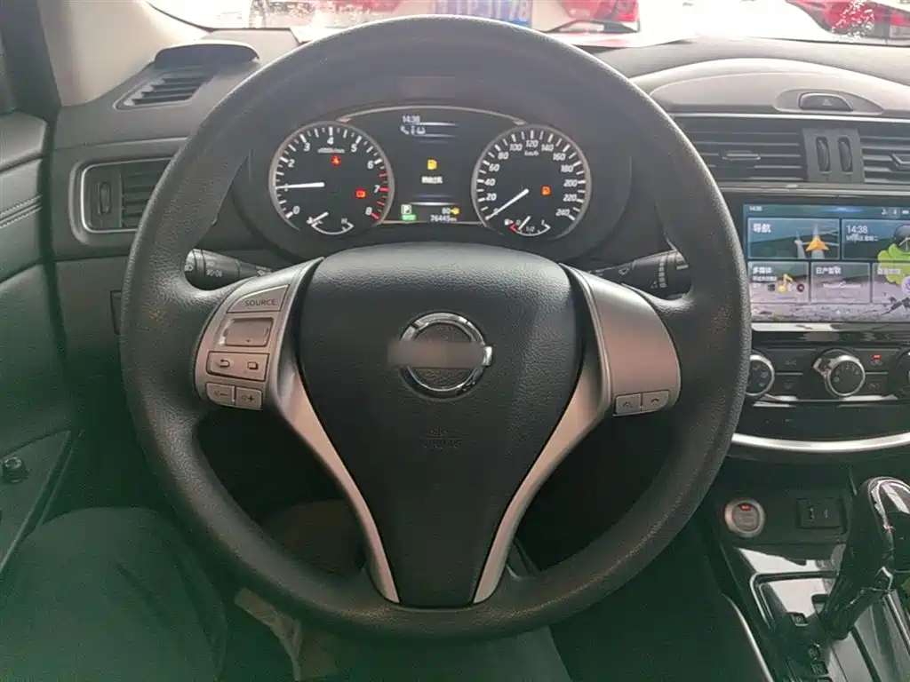 Nissan Tiida 2019 — фото 11