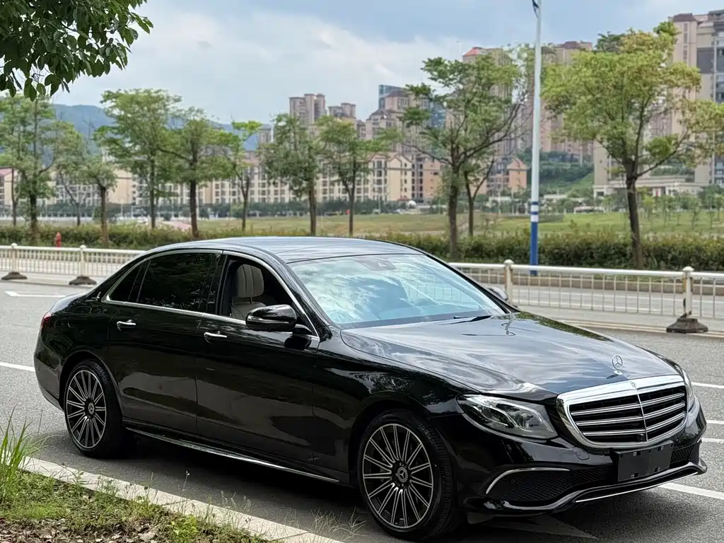 Mercedes-Benz E-Class 2018 — фото 3