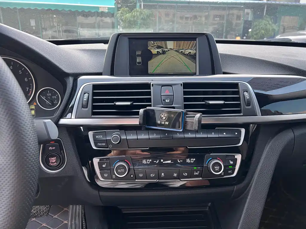 BMW 3 Series GT 2018 — фото 12