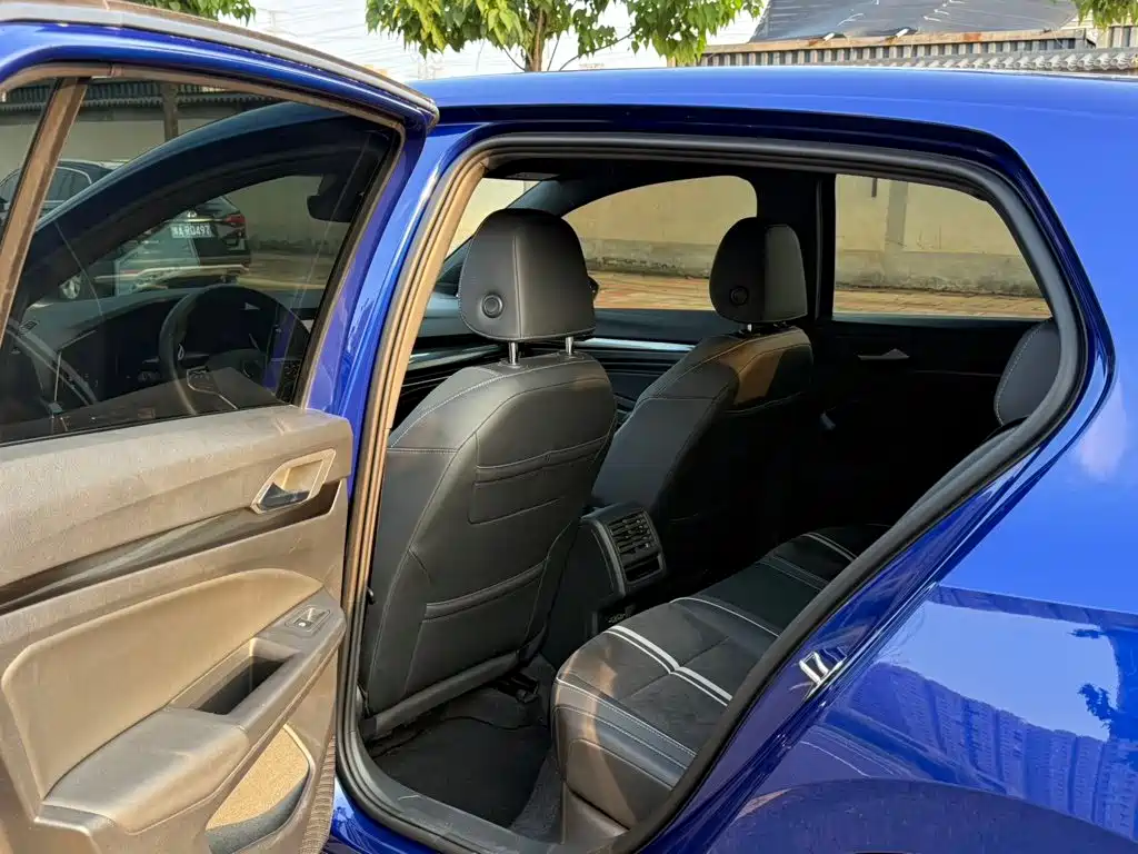 Volkswagen Golf 2022