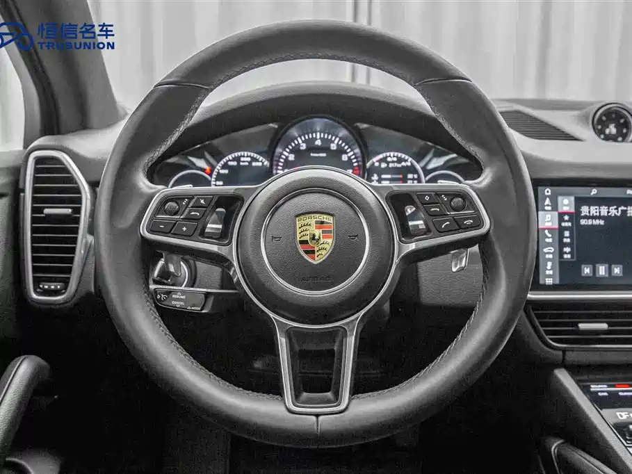 Porsche Cayenne 2018 — фото 14