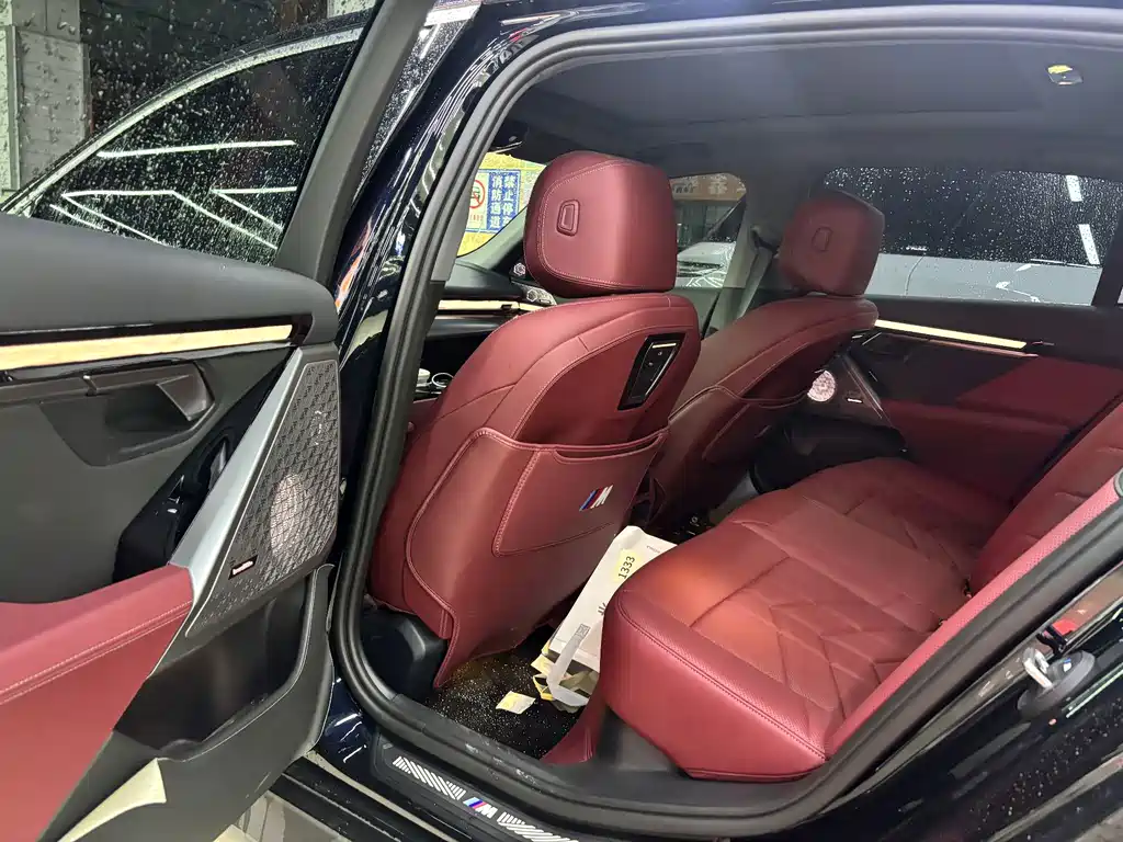 BMW 5 Series 2025