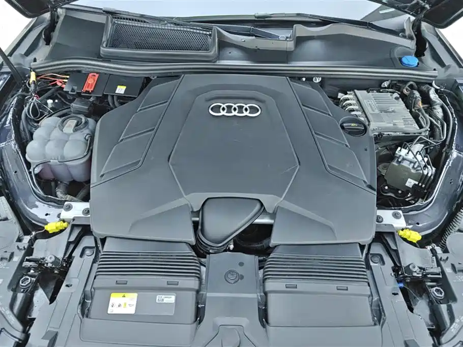Audi Q7 2021 — фото 10