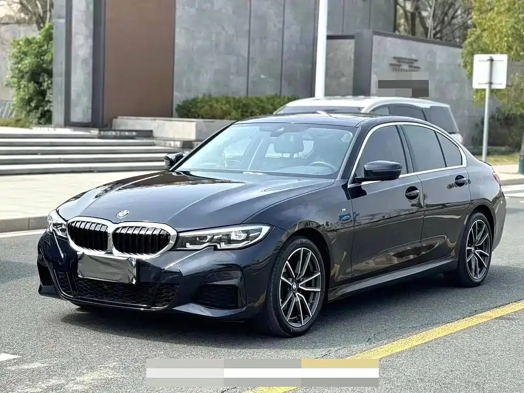BMW 3 Series 2020 — фото 1