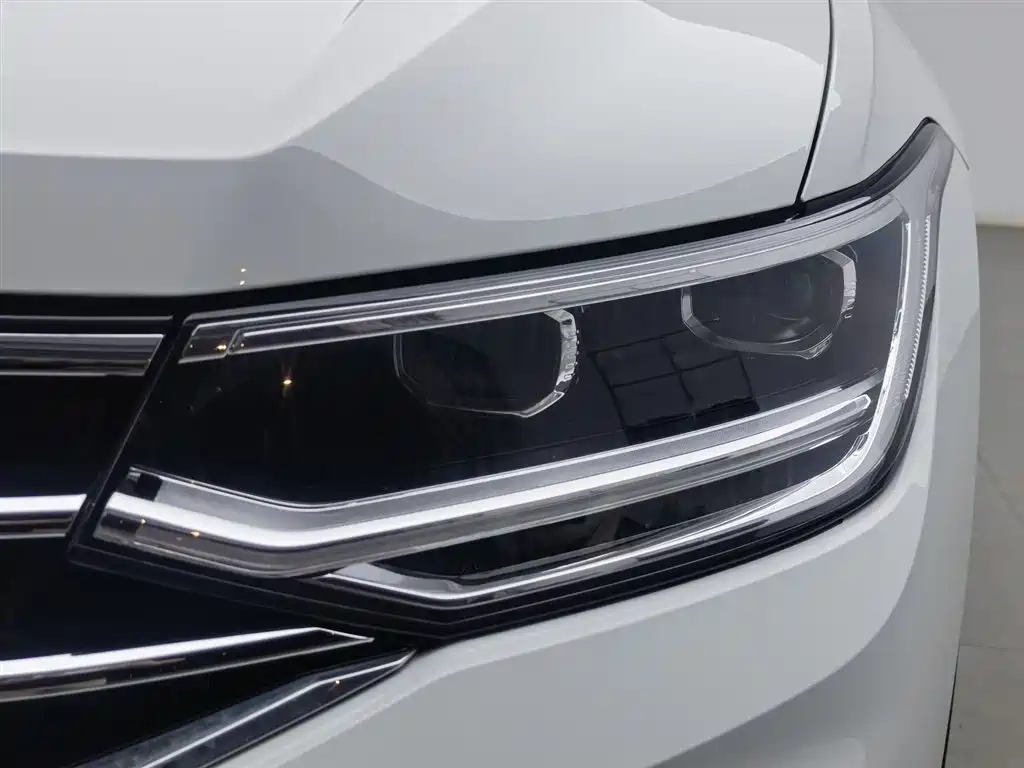 Volkswagen Tiguan L 2024 — фото 7
