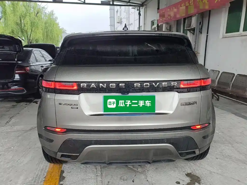 Land Rover Evoque 2022 — фото 6