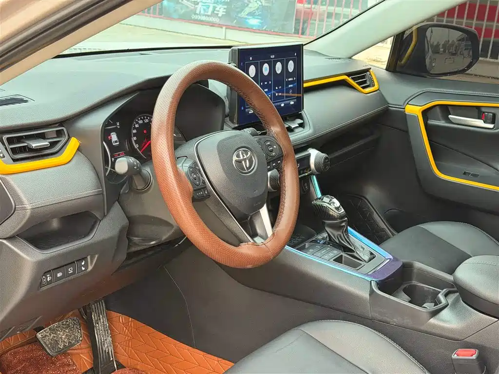 Toyota Wildlander 2022 — фото 11