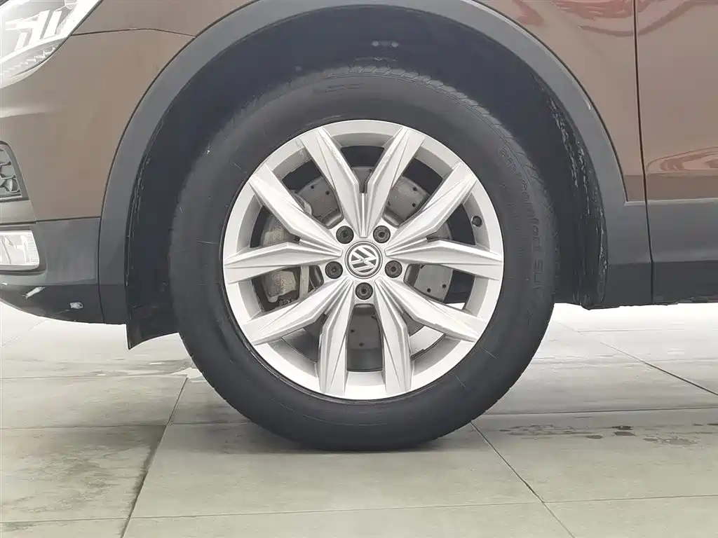 Volkswagen Tiguan 2017 — фото 17
