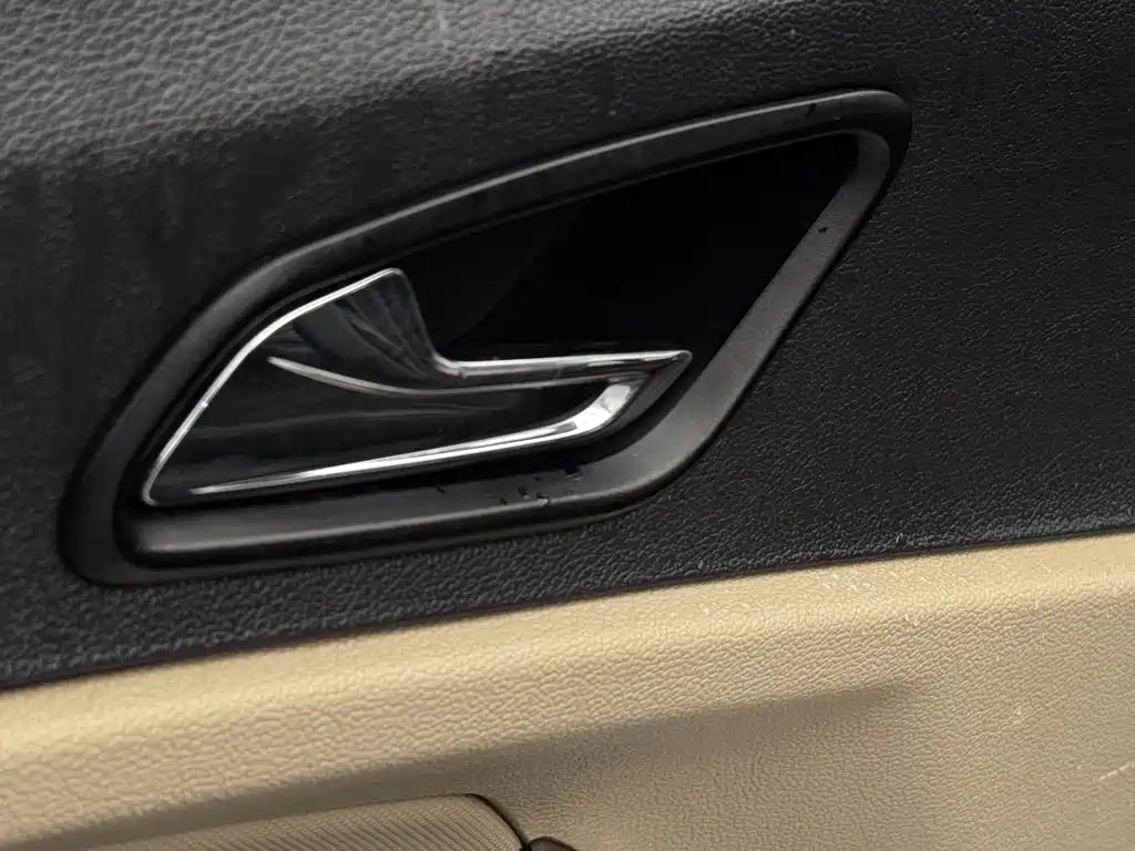 Ford Escort 2015 — фото 4