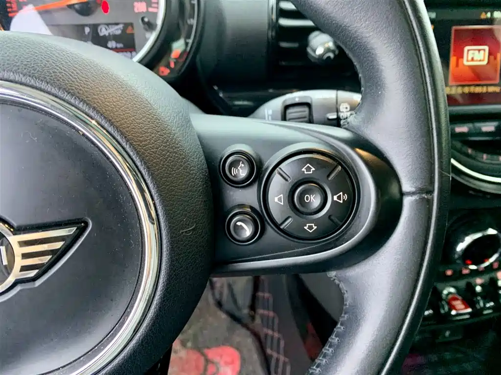 MINI Clubman 2018 — фото 18