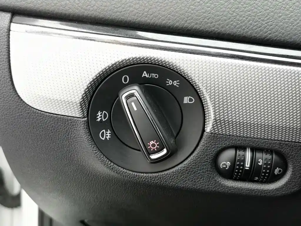 Volkswagen Sagitar 2018 — фото 21