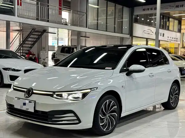Volkswagen Golf 2023
