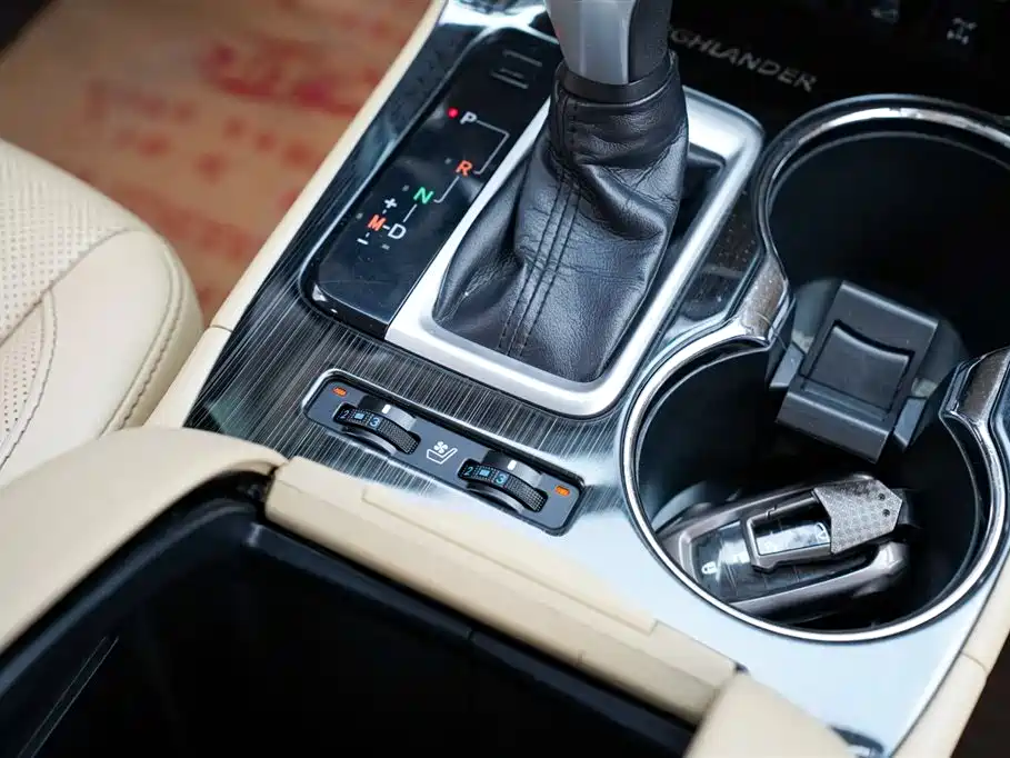 Toyota Highlander 2018 — фото 12