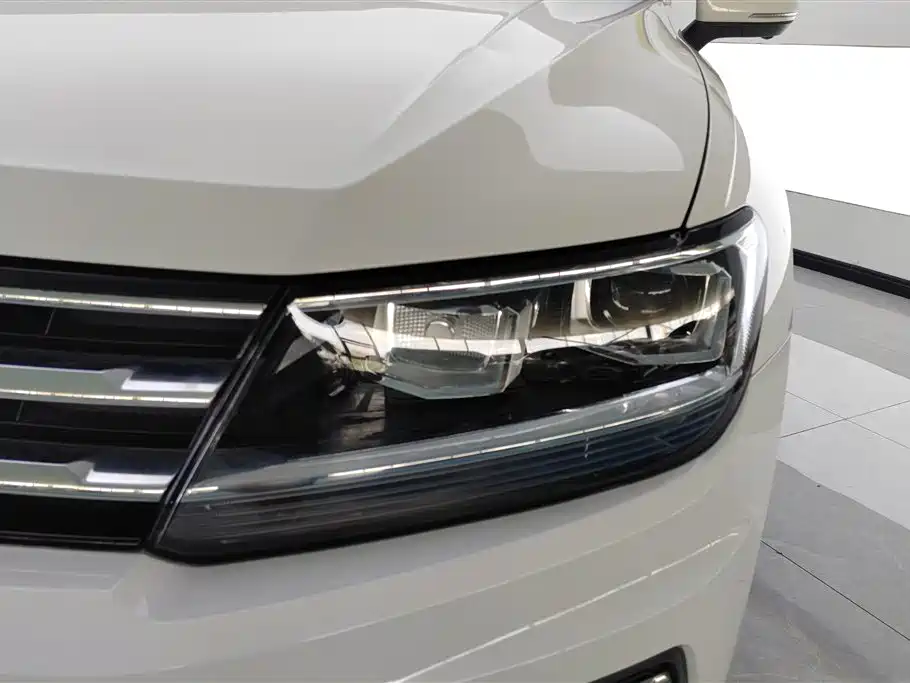 Volkswagen Tiguan L 2018 — фото 5