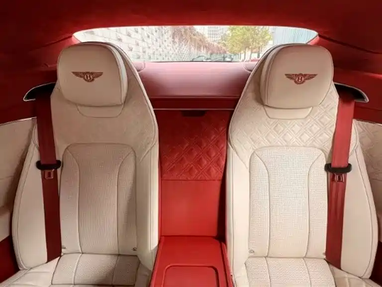 Bentley Continental 2023 — фото 16