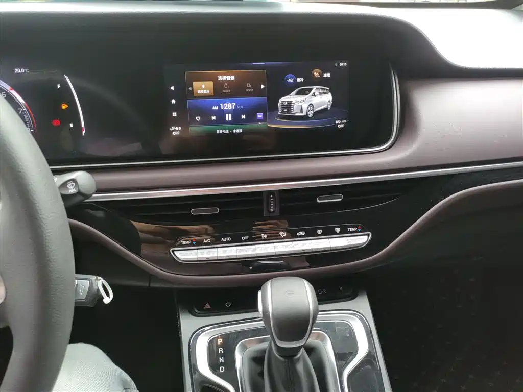 GAC Motor Trumpchi M6 2023 — фото 13