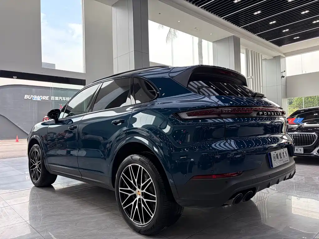 Porsche Cayenne 2024 — фото 18