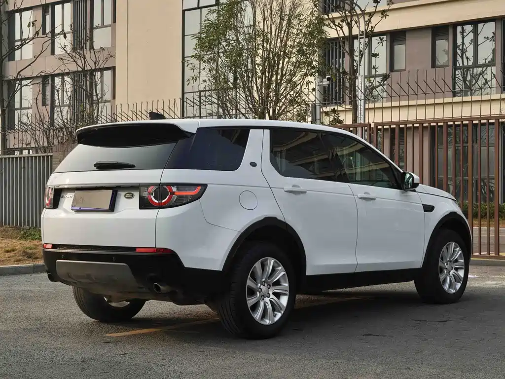 Land Rover Discovery Sport 2016 — фото 11