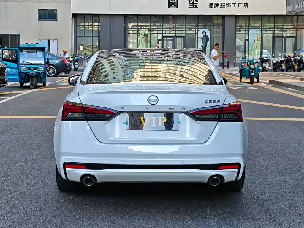 Nissan Teana 2023 — фото 8