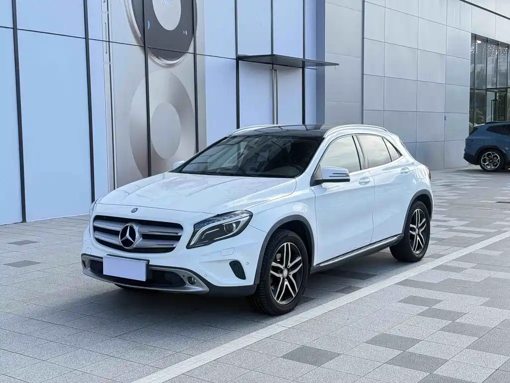 Mercedes-Benz GLA 2016