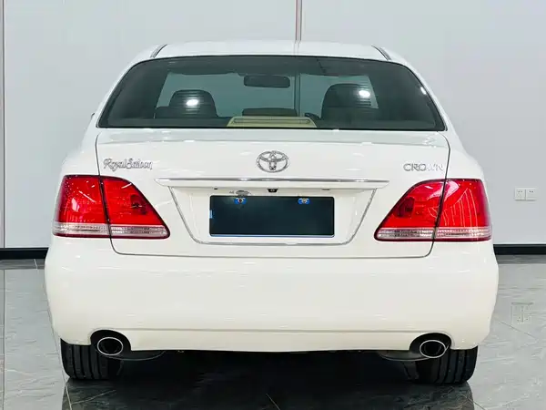 Toyota Crown 2005