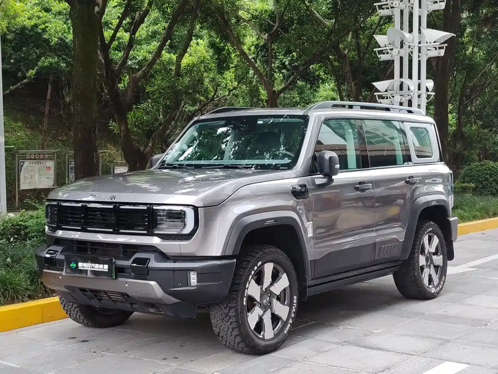 Beijing Off-Road BJ40 EREV 2025 — фото 1