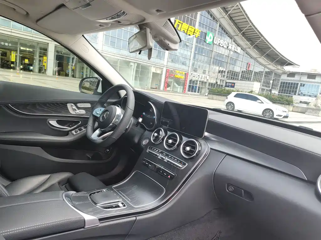 Mercedes-Benz C-Class 2020 — фото 10