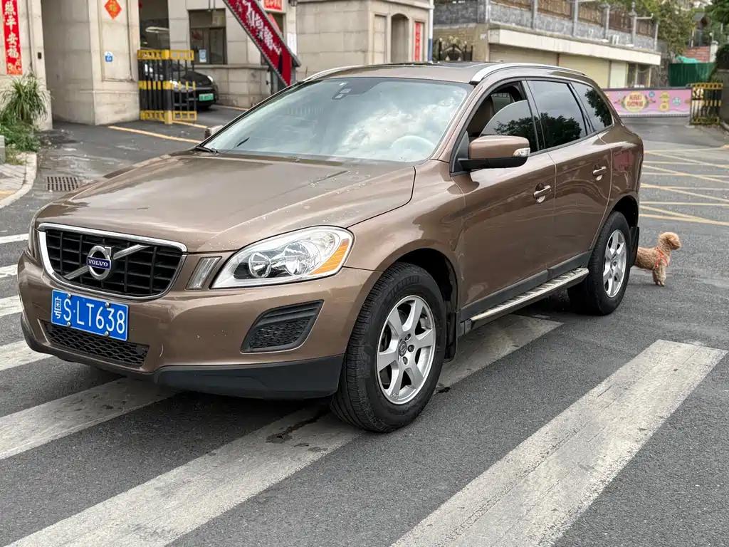 Volvo XC60 2011 — фото 2