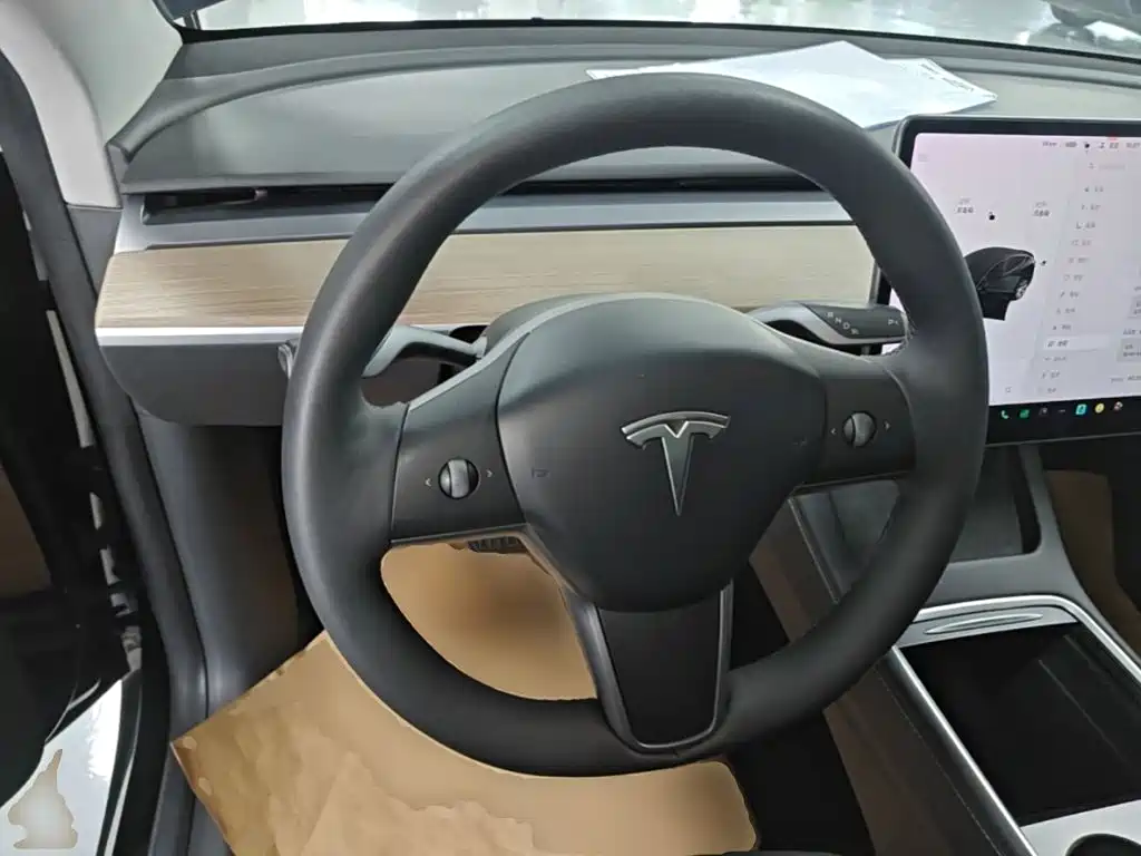 Tesla Model Y 2021 — фото 11