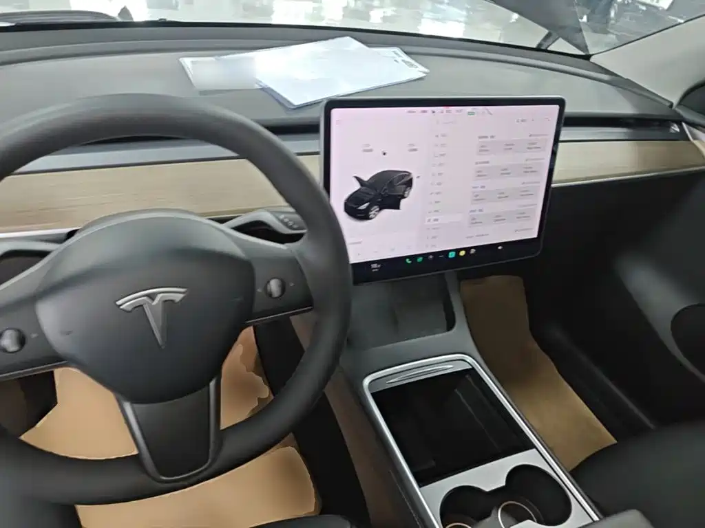 Tesla Model Y 2021 — фото 10