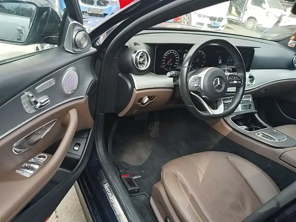 Mercedes-Benz E-Class 2020 — фото 16