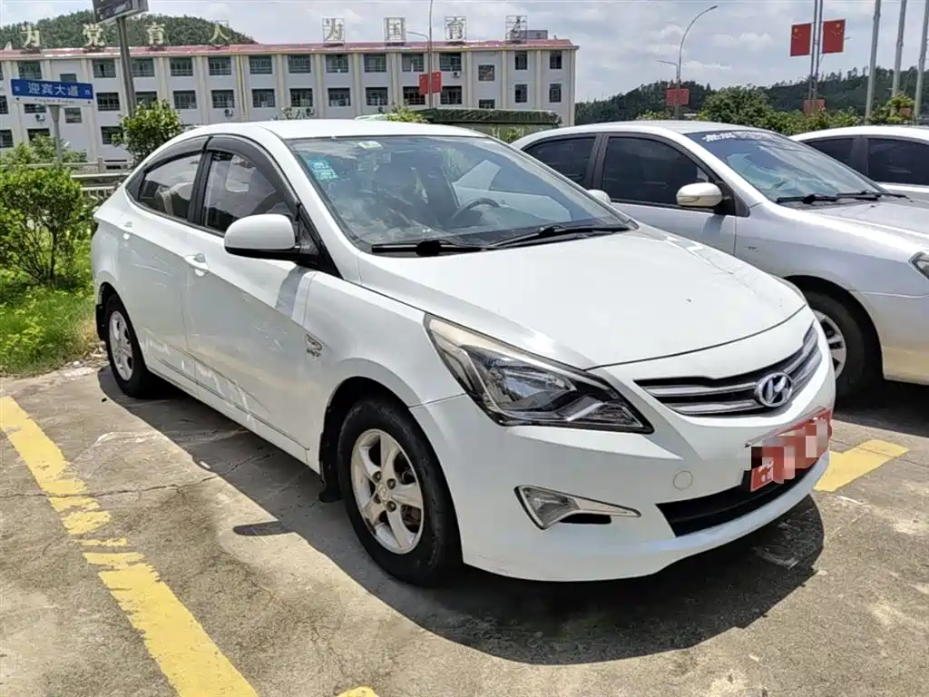 Hyundai Verna 2016 — фото 4