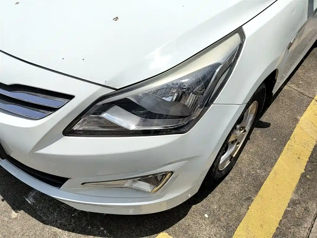 Hyundai Verna 2016 — фото 24