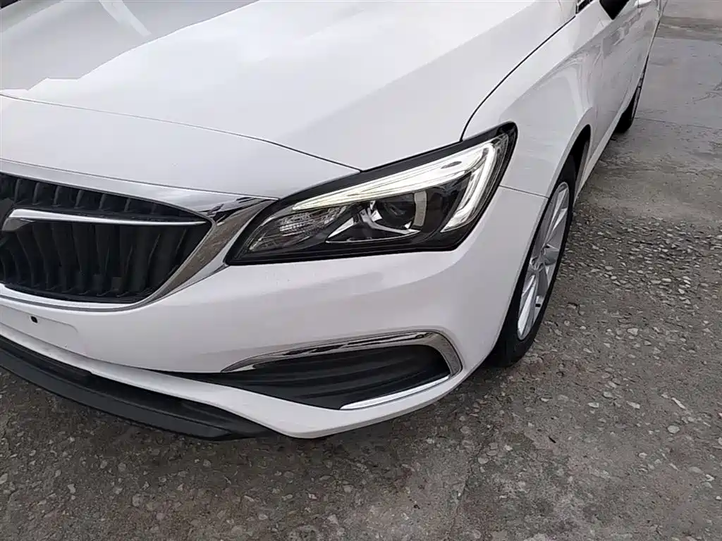 Buick Verano 2018 — фото 24