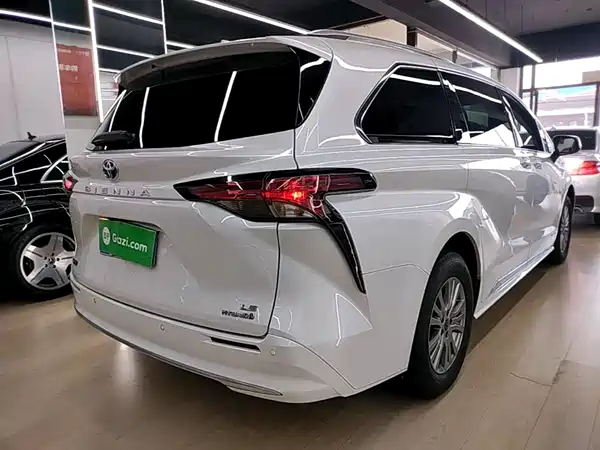 Toyota Sienna 2021