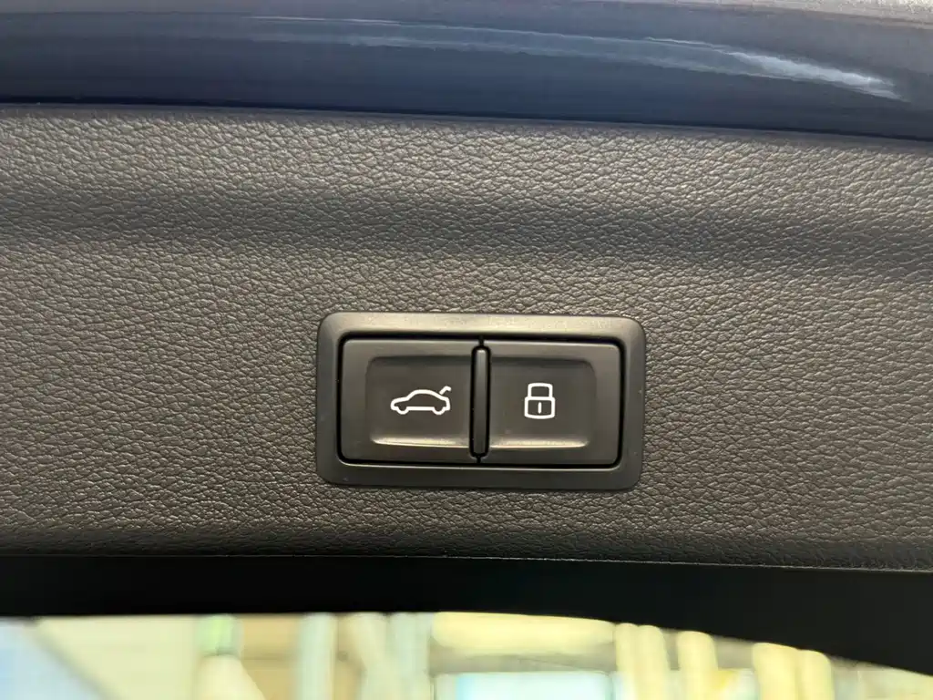 Audi Q3 2021 — фото 23