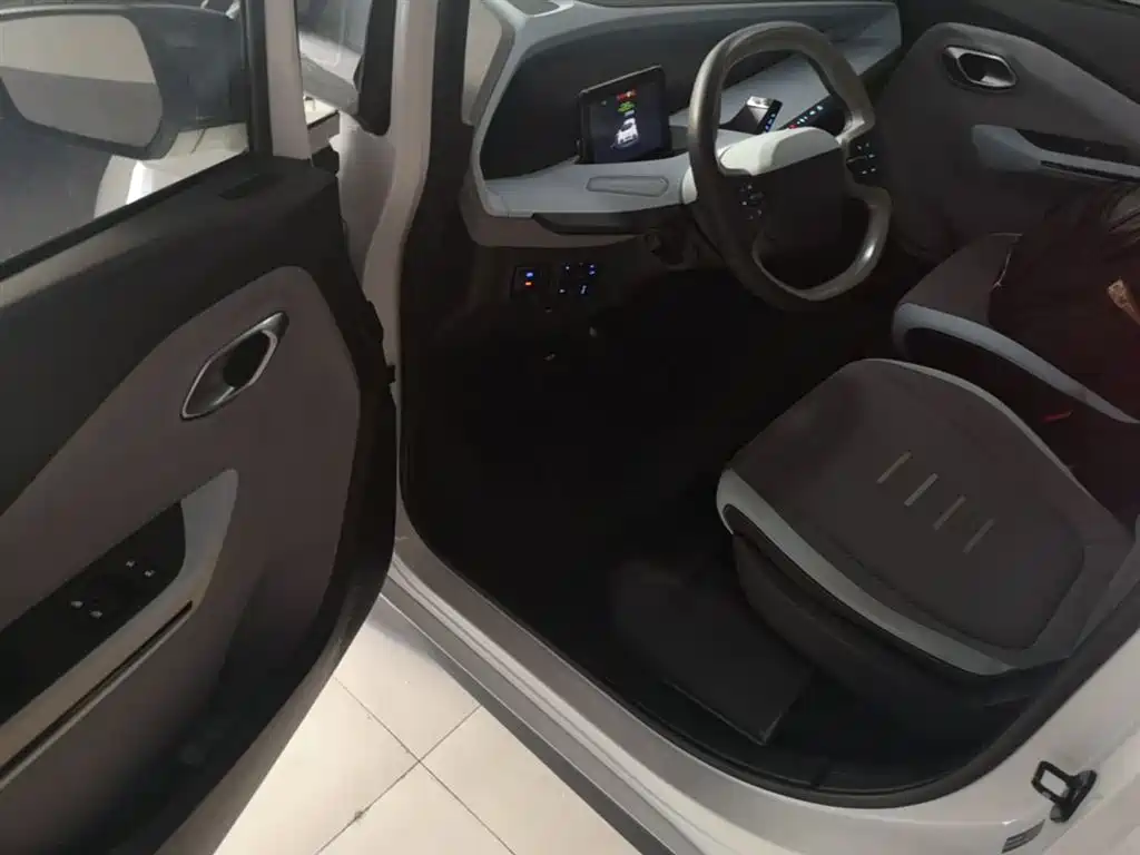 Wuling Nano EV 2022 — фото 16