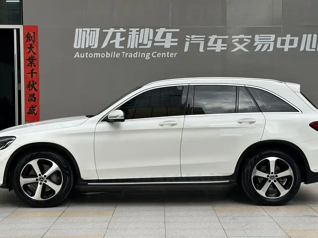 Mercedes-Benz GLC 2018 — фото 2
