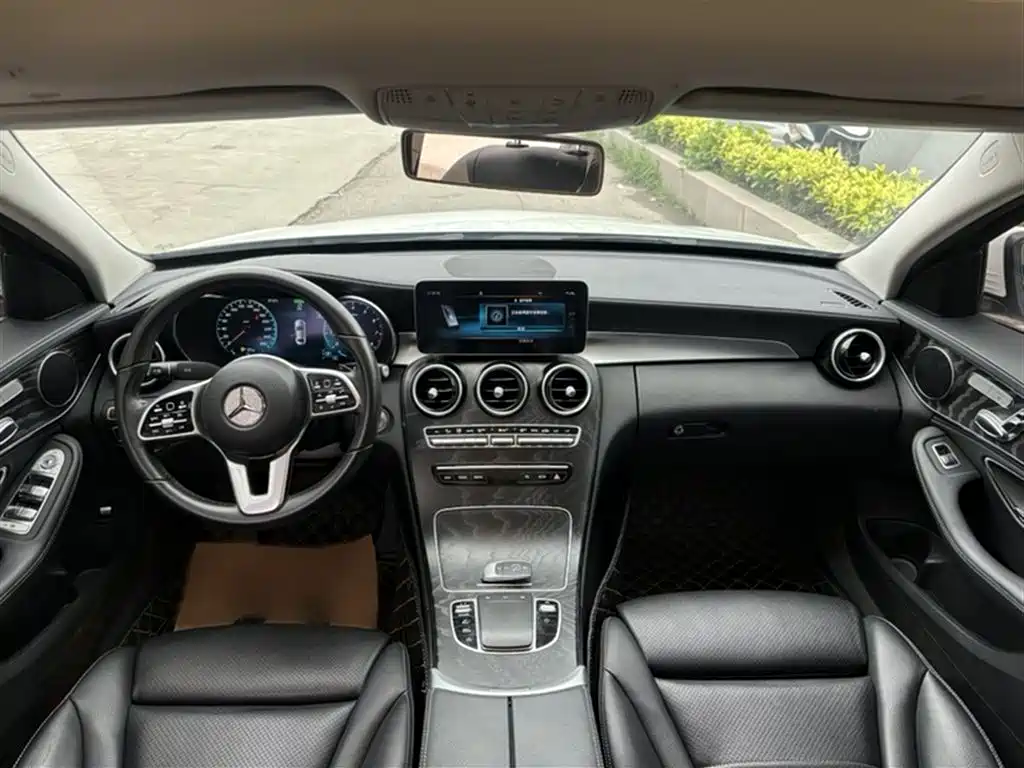 Mercedes-Benz C-Class 2019 — фото 11