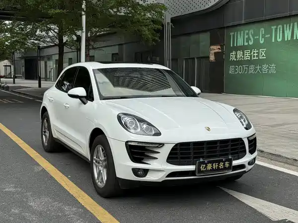 Porsche Macan 2014