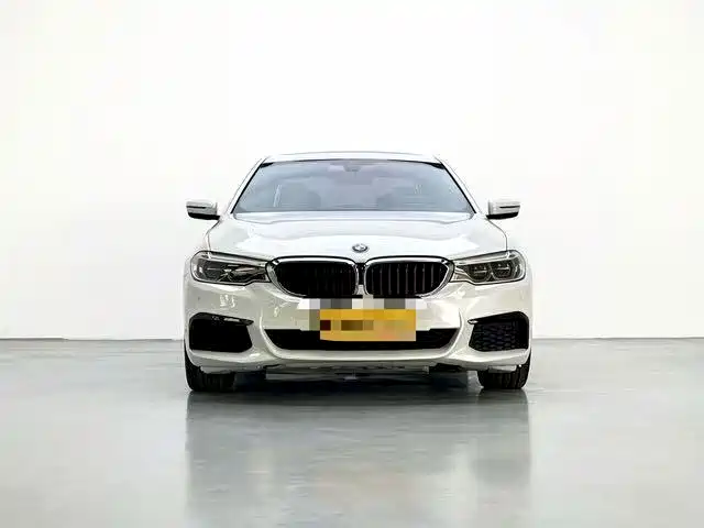 BMW 5 Series 2020 — фото 2