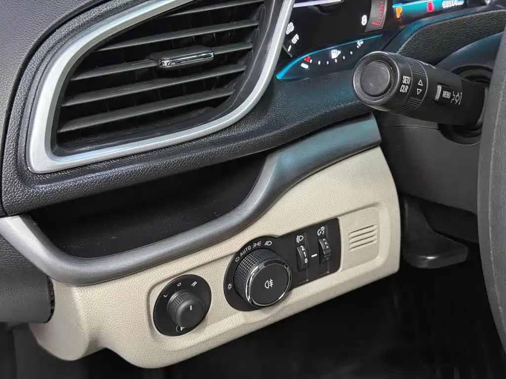Buick Excelle 2020 — фото 16