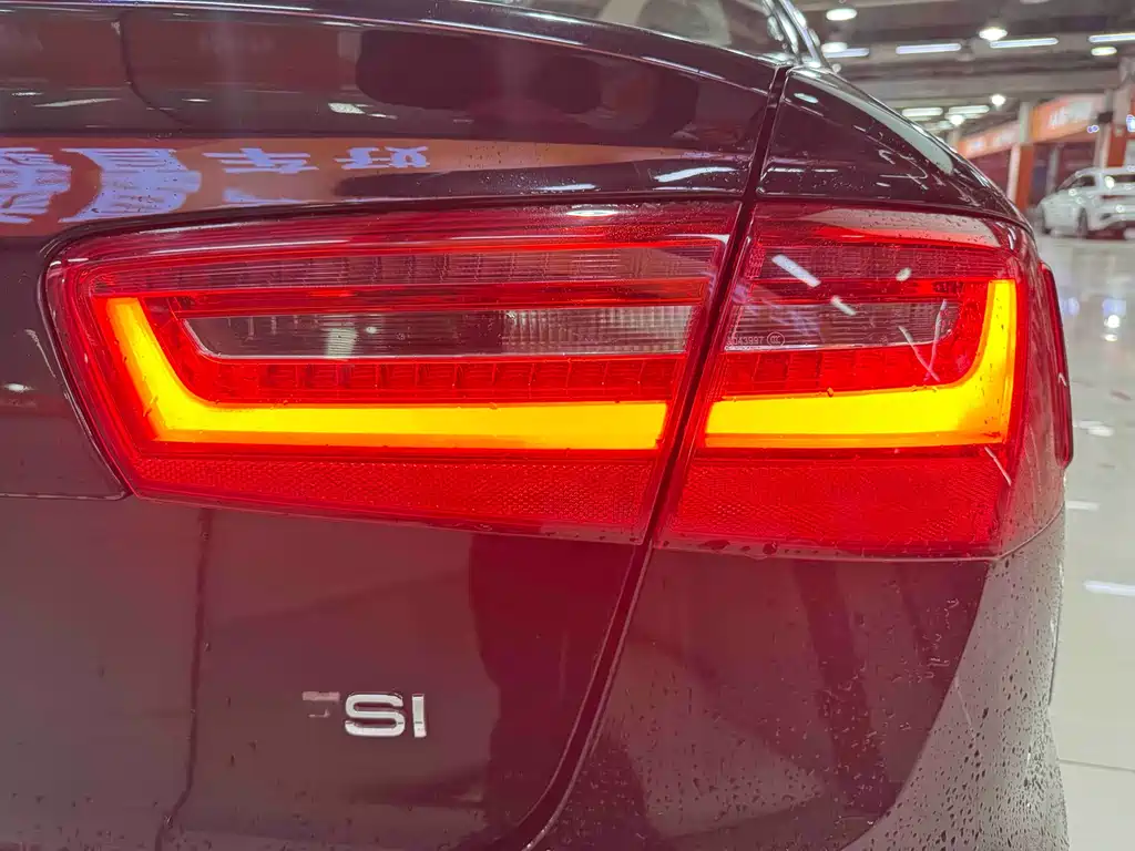 Audi A6L 2014 — фото 18